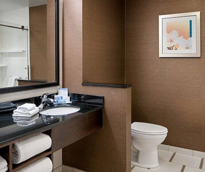 هتل Fairfield Inn & Suites By Marriott Columbus Dublin