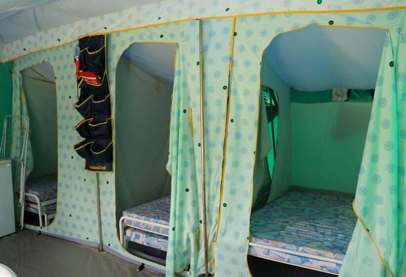 בית מלון כפרי First Camp Ajstrup Strand