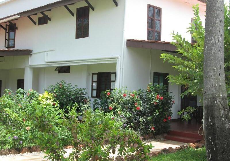 Fotos del hotel Flame Tree Cottages:  25