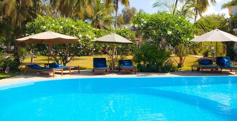 Fotos del hotel Flame Tree Cottages:  4