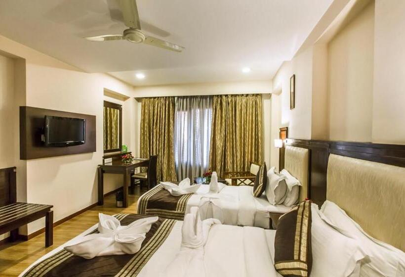 Fotos del hotel Golden Manor:  3