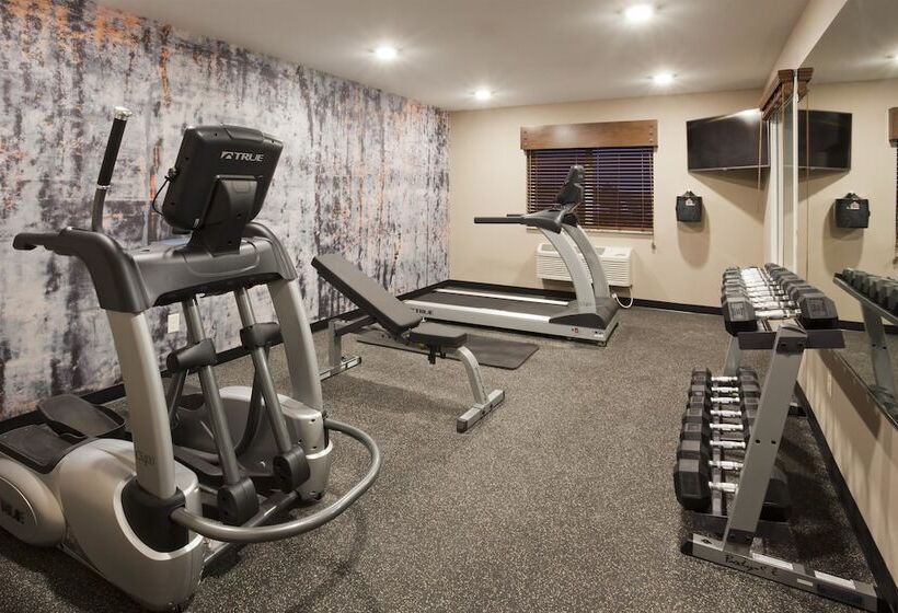 Grandstay Hotel & Suites   Morris