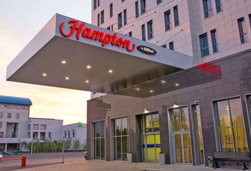 בית מלון כפרי Hampton By Hilton Ufa