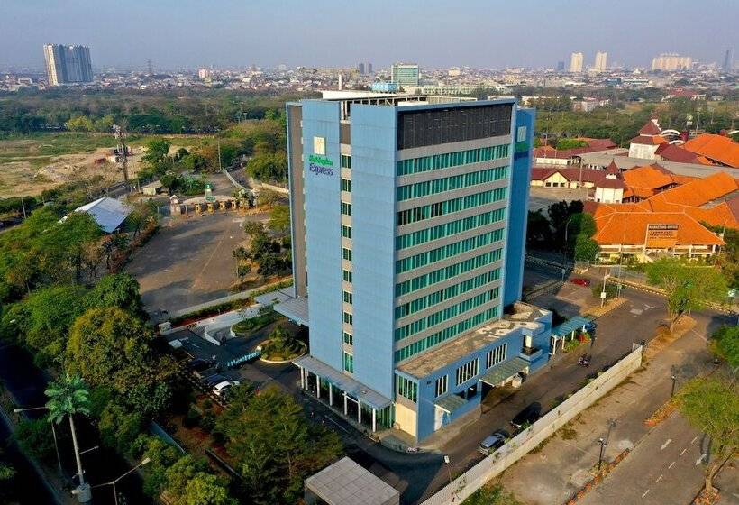 هتل Holiday Inn Express Jakarta International Expo, An Ihg