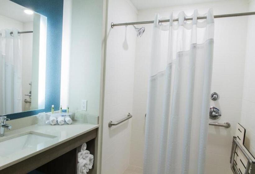 Отель Holiday Inn Express & Suites Litchfield, An Ihg