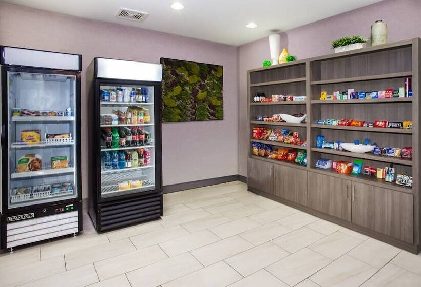 Отель Holiday Inn Express & Suites Litchfield, An Ihg