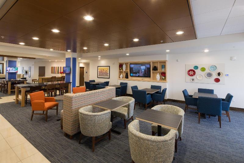 هتل Holiday Inn Express & Suites Port Huron, An Ihg