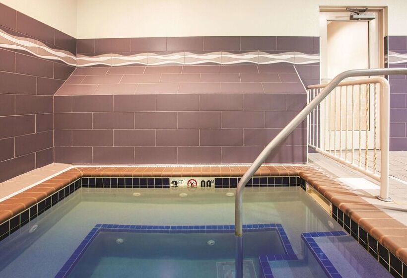 هتل La Quinta By Wyndham Duluth