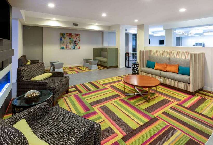 فندق La Quinta Inn & Suites By Wyndham Tulsa Downtown   Route 66