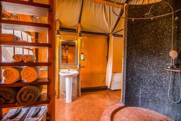هتل Lala Mukha Tented Resort Khao Yai