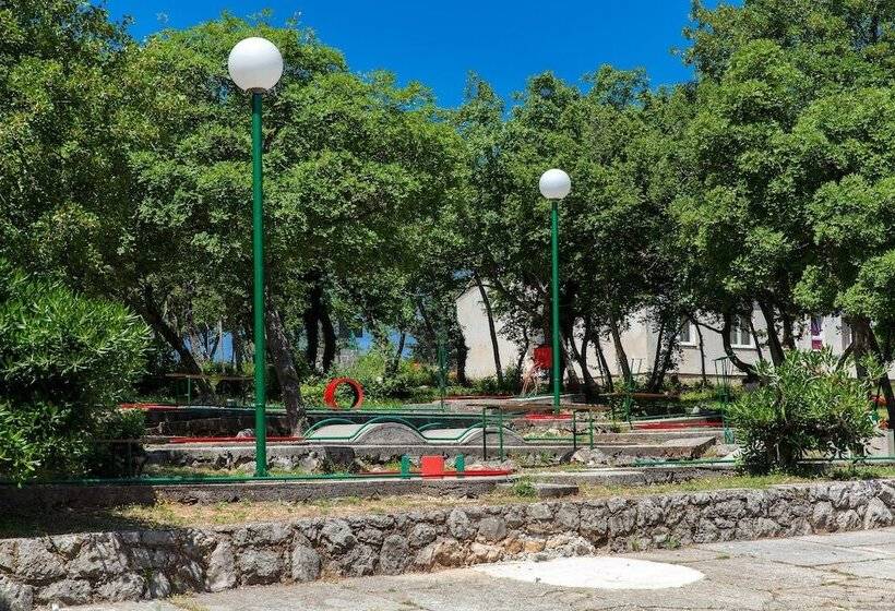 هتل Holiday Resort Kačjak