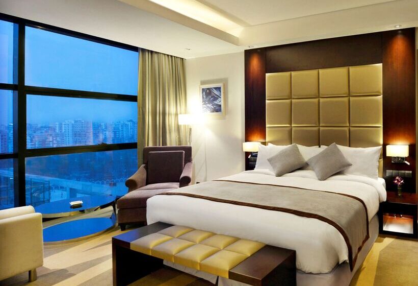 هتل Radisson Blu Chattogram Bay View