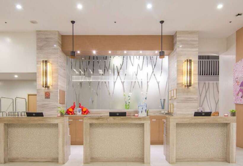 هتل Ramada By Wyndham Phuket Deevana