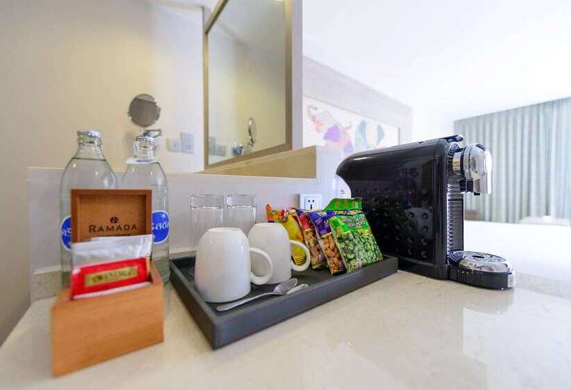 هتل Ramada By Wyndham Phuket Deevana