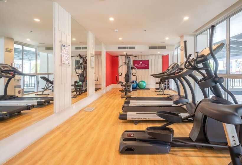 هتل Ramada By Wyndham Phuket Deevana