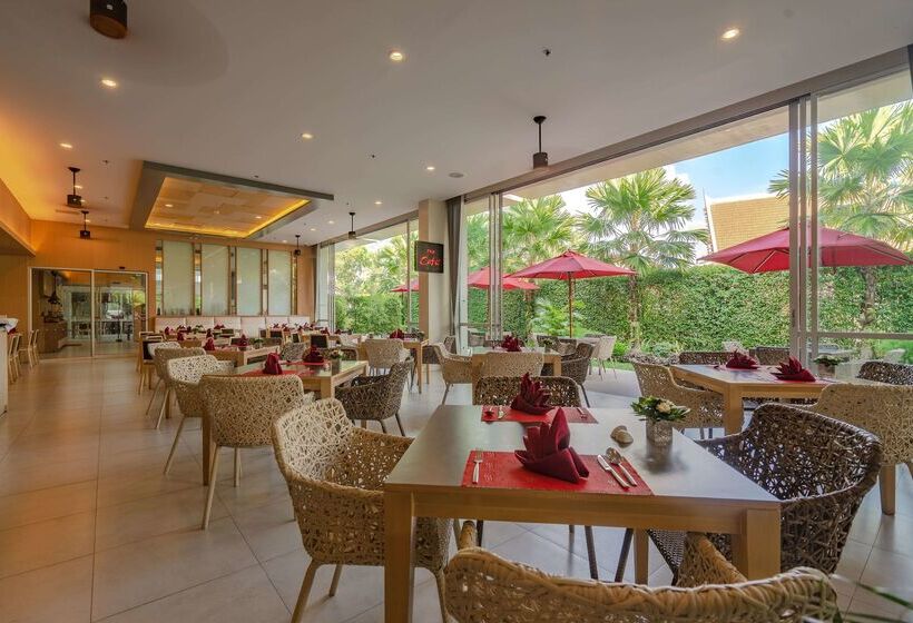 هتل Ramada By Wyndham Phuket Deevana