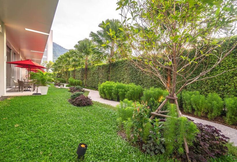 هتل Ramada By Wyndham Phuket Deevana