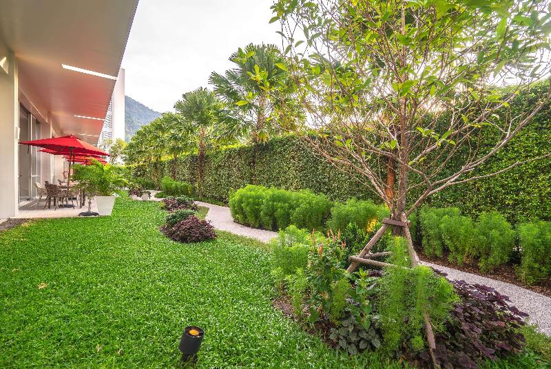 هتل Ramada By Wyndham Phuket Deevana