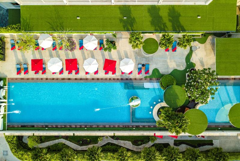 هتل Ramada By Wyndham Phuket Deevana