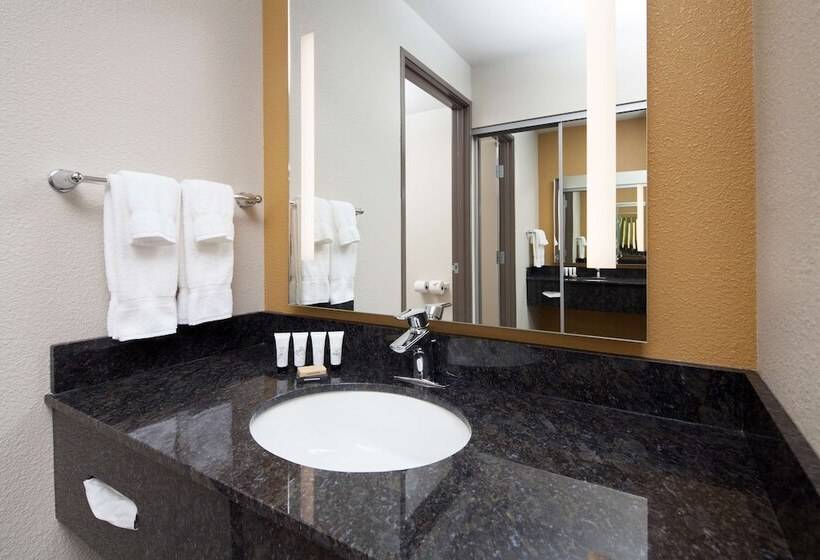 هتل Red Lion Ridgewater Inn & Suites Polson