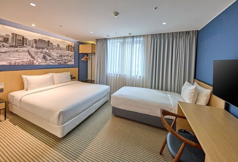 Hotel Travelodge Myeongdong City Hall