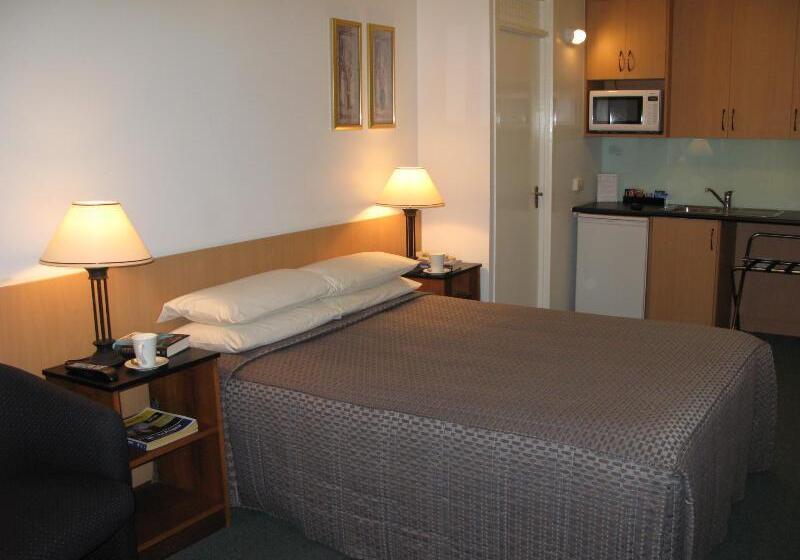 مُتل Barclay Motor Inn