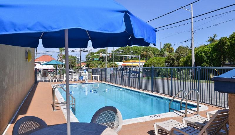 مُتل Sandcastle Inn