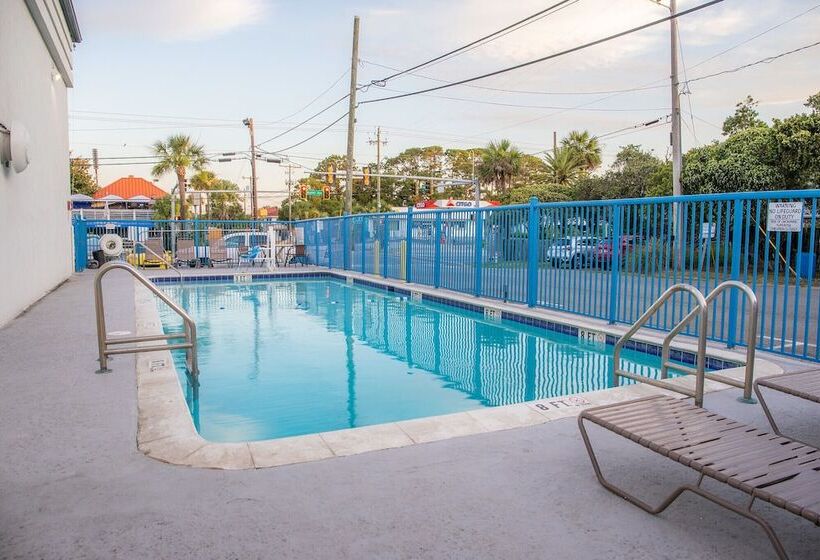 مُتل Sandcastle Inn