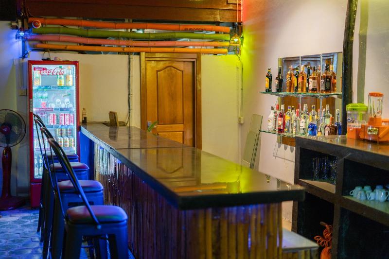 پانسیون Five Rose Siem Reap Hostel