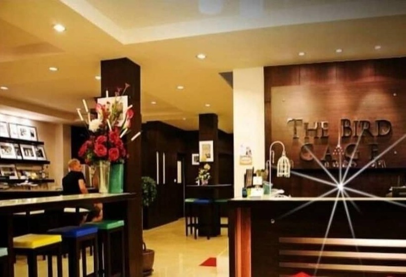 پانسیون The Bird Cage Patong Guesthouse