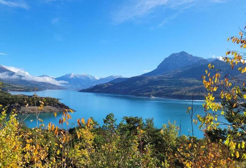 منتجع L Ecrin Du Lac