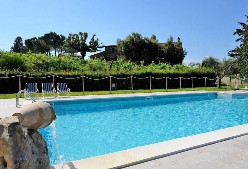 هتل Agriturismo Antico Podere Siliano