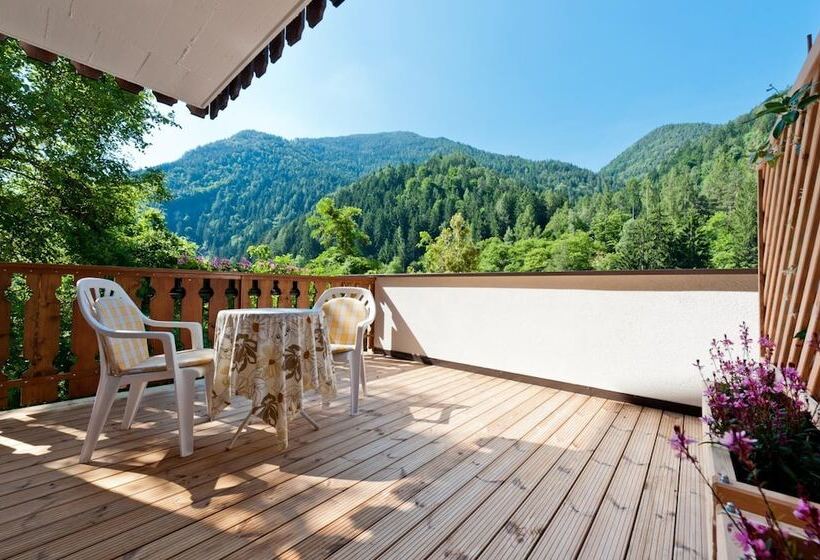 هتل Albergo Zur Sonne