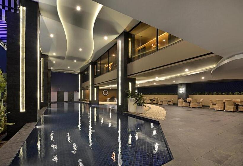 هتل Amaroossa Grande Bekasi