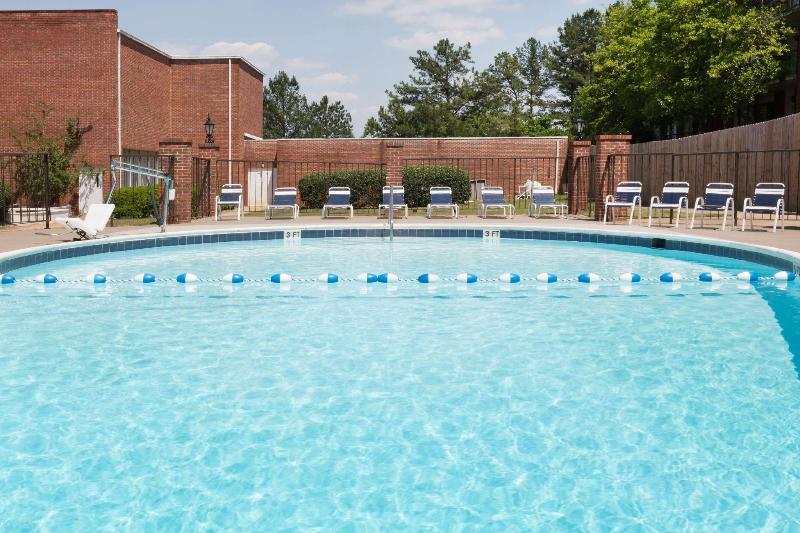 هتل Americas Best Value Inn Phenix City