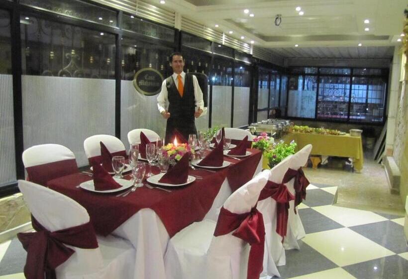 هتل Casa Mahanaim Colferias, Bogotá