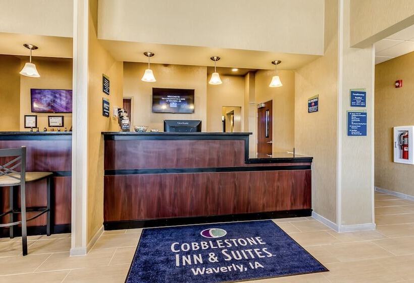 هتل Cobblestone Inn & Suites   Waverly
