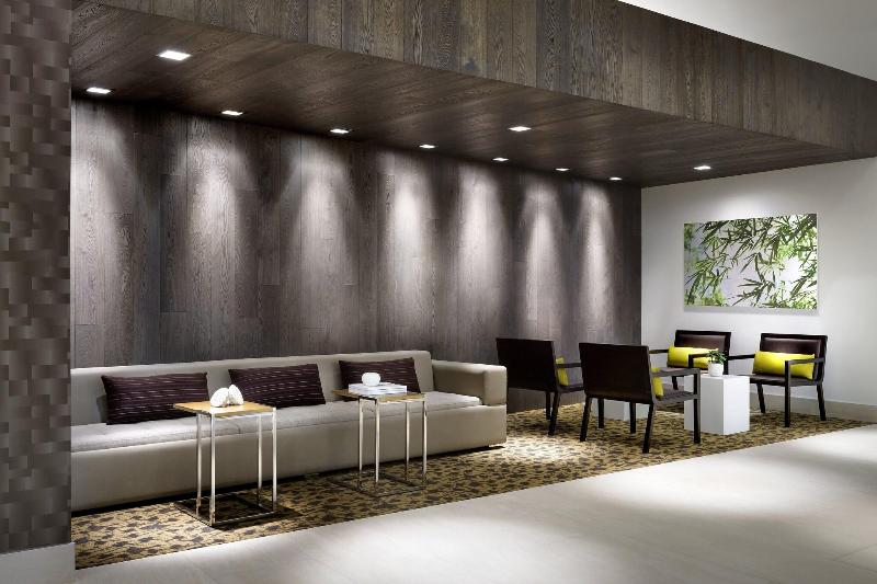 هتل Element By Westin Vancouver Metrotown