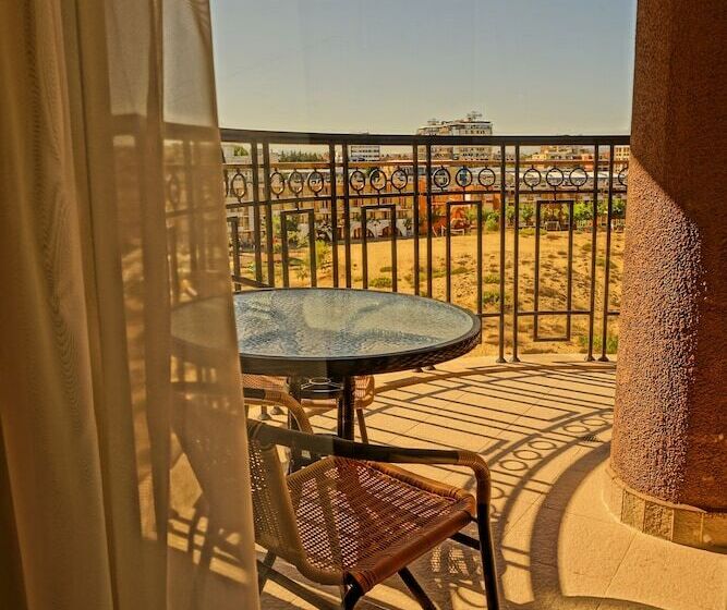 هتل Golden Rainbow Vip Residence