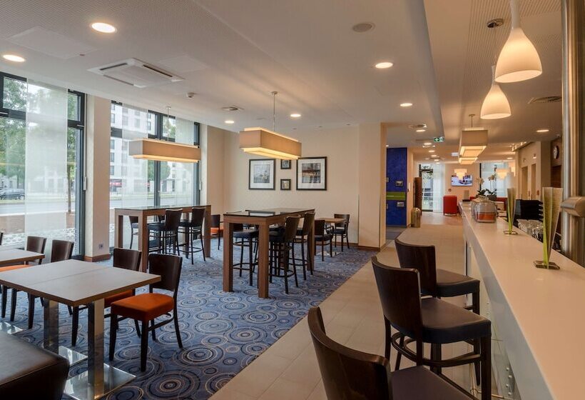 Fotos del hotel Hampton By Hilton Frankfurt City Centre:  66
