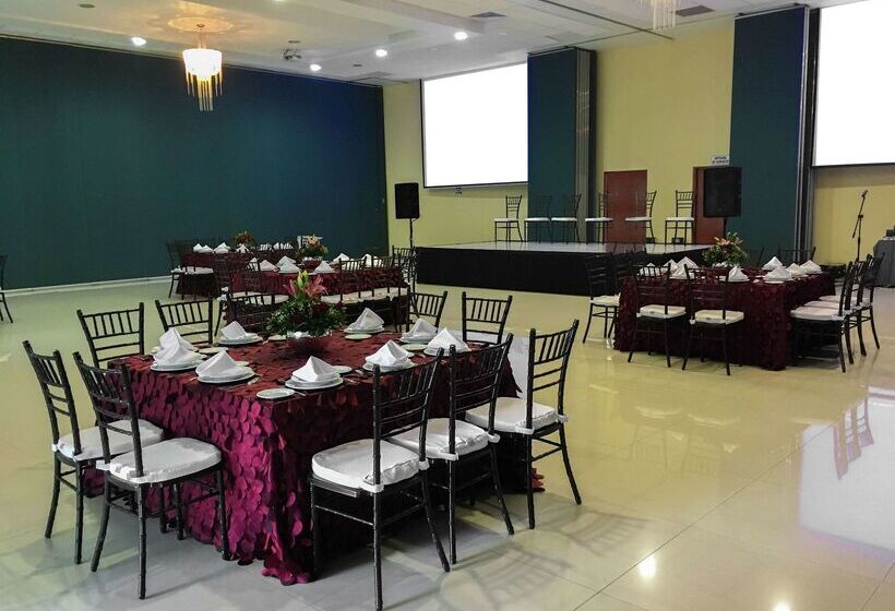 فندق Hampton Inn & Suites By Hilton Aguascalientes Airport