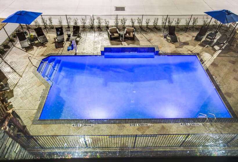 هتل Hampton Inn & Suites Dallas/ft. Worth Airport South