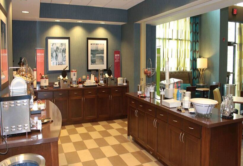 ホテル Hampton Inn & Suites Stroudsburg Pocono Mountains