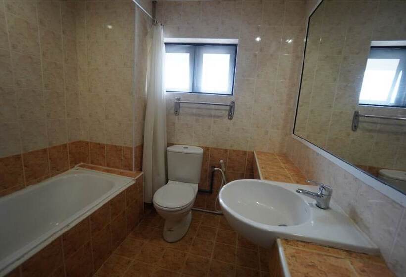 فندق Lodge 18