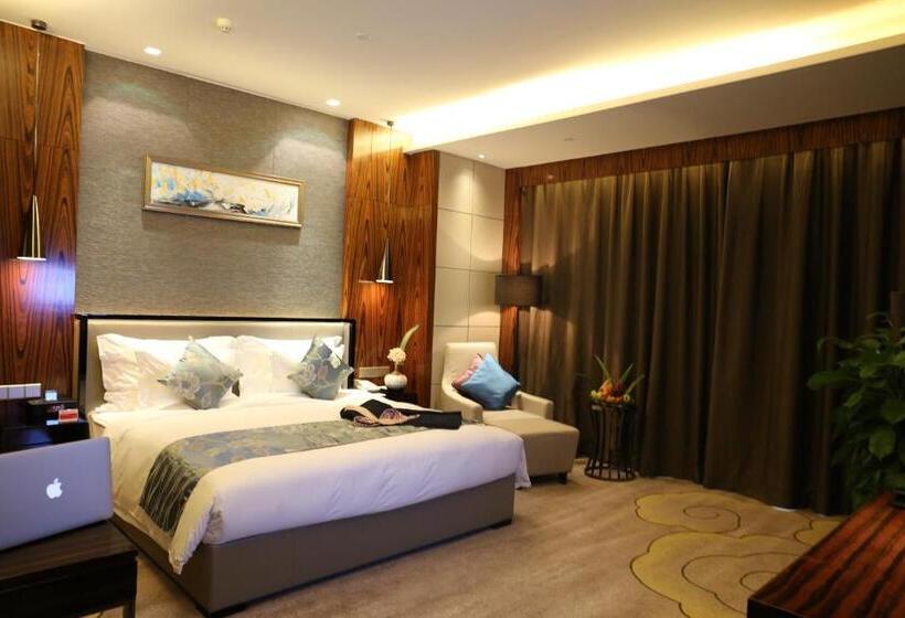 هتل Ramada Plaza Liuzhou Liudong
