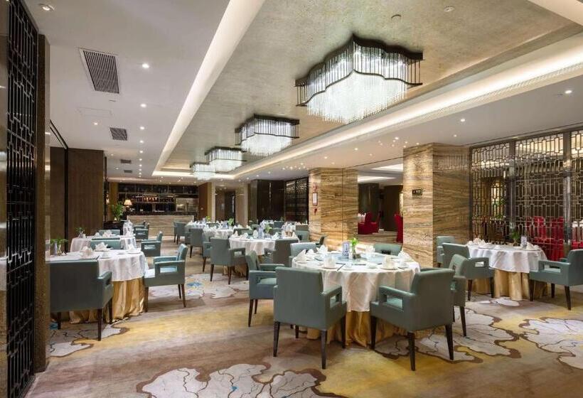 هتل Ramada Plaza Liuzhou Liudong
