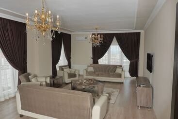 هتل Royal Life Residence