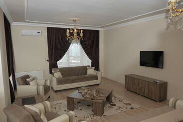 هتل Royal Life Residence