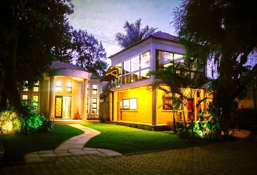 هتل Zawadi House Lodge
