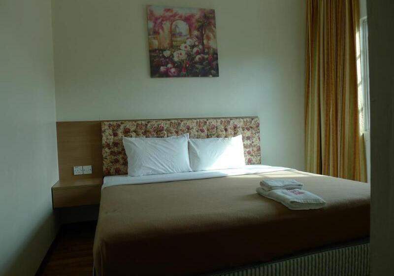 Iris House Resort